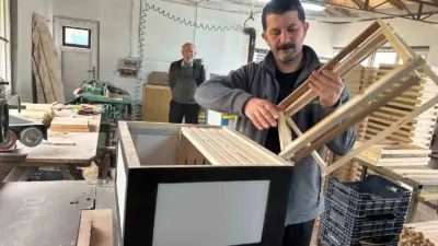 Bursa’nın İnegöl ilçesinde arıcılıkla uğraşan Hayri Soylu, arıcılardan gelen talep üzerine