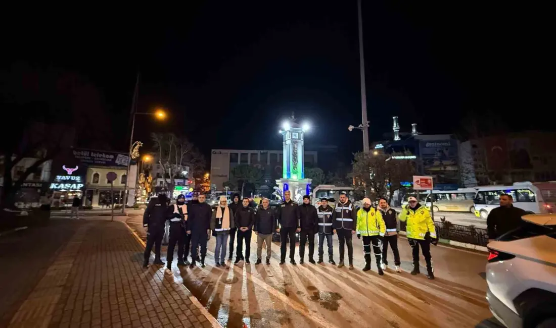 Gemlik’te protokol üyeleri, 2026 yılına halkın huzur ve güvenliği için