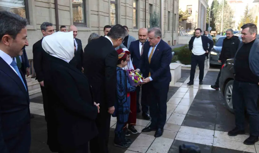 Bir dizi ziyaret ve program için Eskişehir’e gelen Gençlik ve