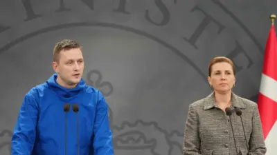 Grönland Başbakanı Jens-Frederik Nielsen, “Anlamaları gereken bir şey var. Grönland