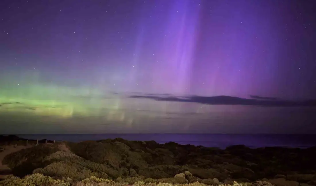 Bugün yaşanan güneş patlaması sonucu ortaya çıkan Aurora ışıkları Avustralya’dan