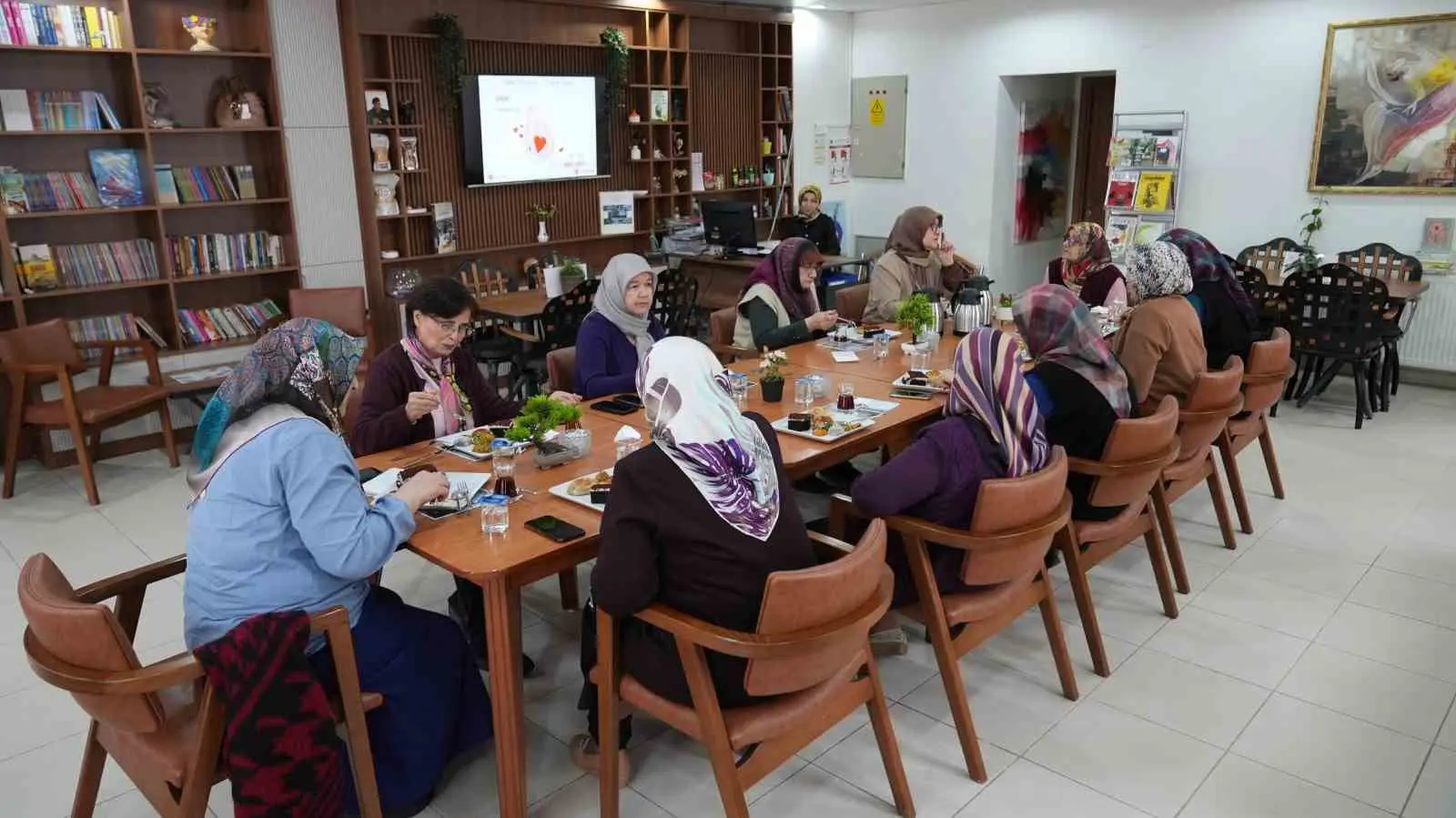 Gürsu Belediyesi tarafından ilçeye kazandırılan Gürsu Kadınlar Lokali, Gürsulu kadınların