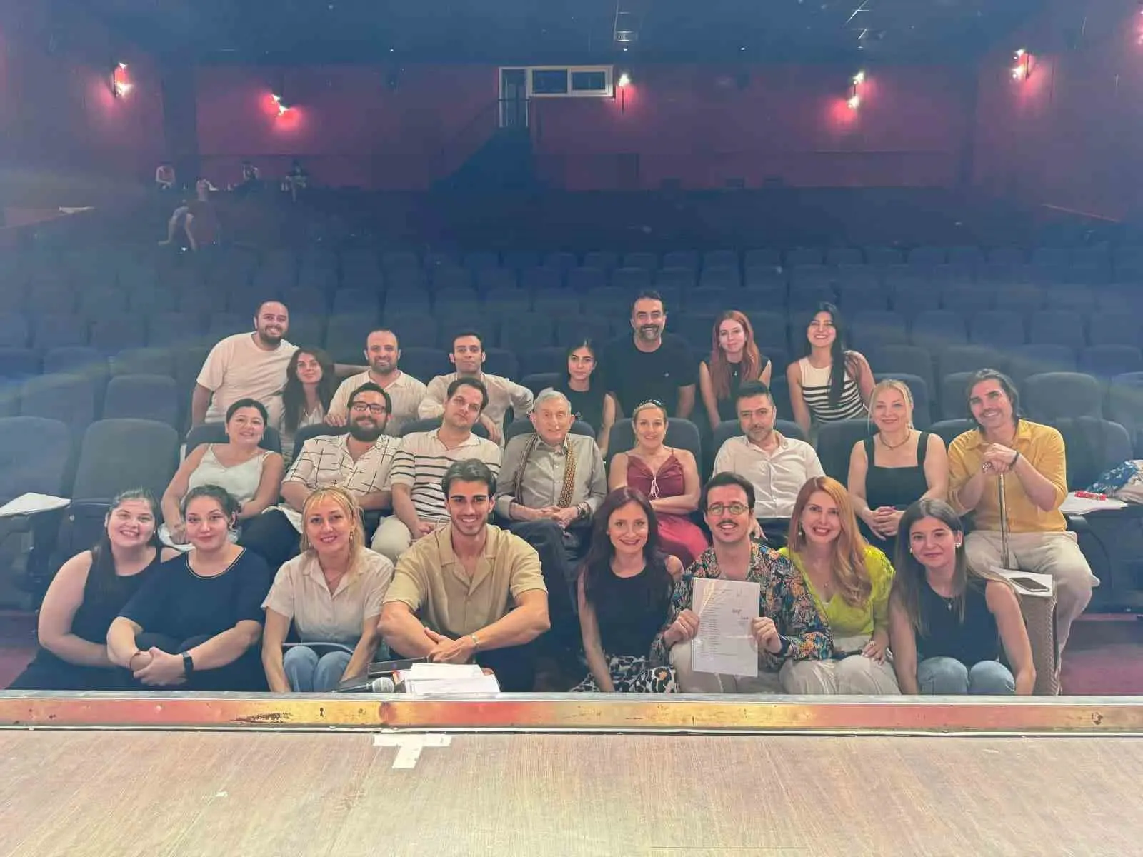 Türk tiyatrosunun duayen ismi Haldun Dormen’in son prodüksiyonu olan Hisseli