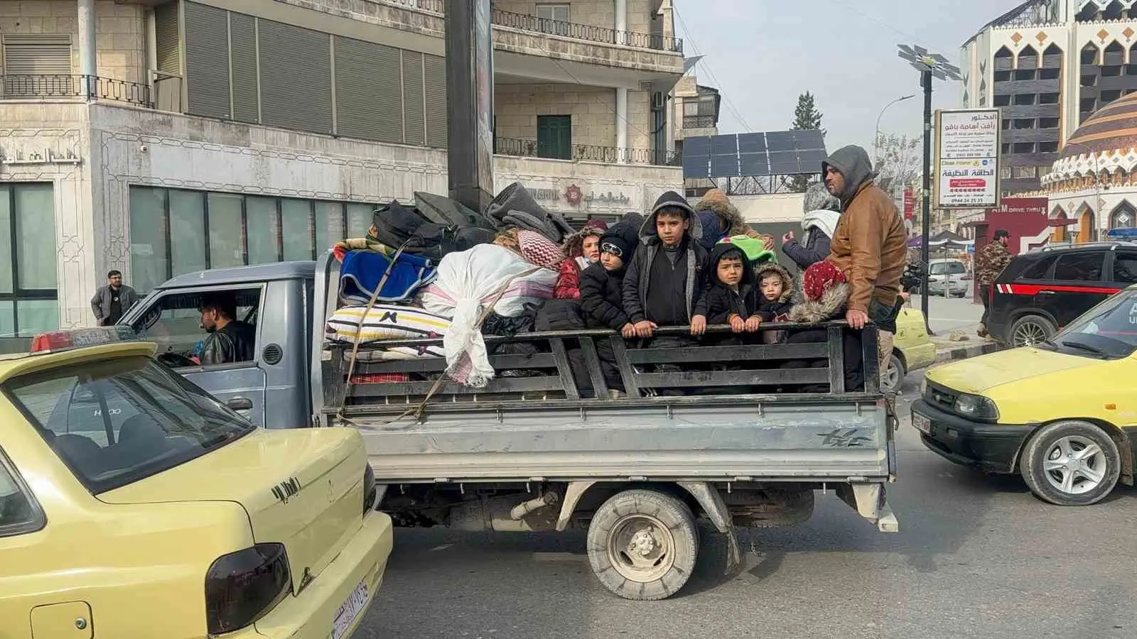Suriye hükumetinin Halep’in Şeyh Maksud ve Eşrefiye mahallerinde PKK/YPG’nin Suriye