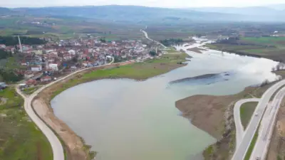 İnegöl Belediyesi tarafından Hamzabey Mahallesi’nde hayata geçirilen Kıyı Yenileme Projesi,