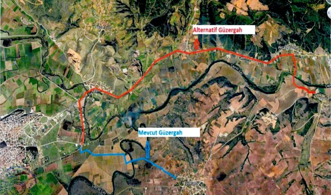 Bursa’nın Karacabey ilçesinde hasar gören ve her araç geçtiğinde beşik