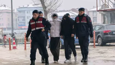 Bursa’nın İnegöl ilçesinde çaldıkları kablolarla mahalleyi internetsiz bırakan 2 şüpheli