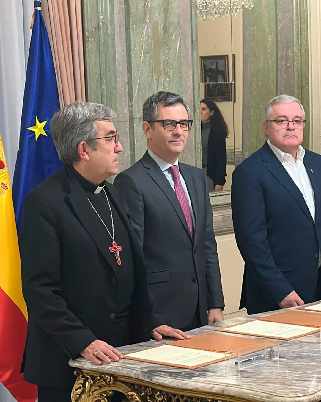 İspanya’da Katolik Kilisesi ve İspanyol hükümeti arasında, rahipler tarafından işlenen