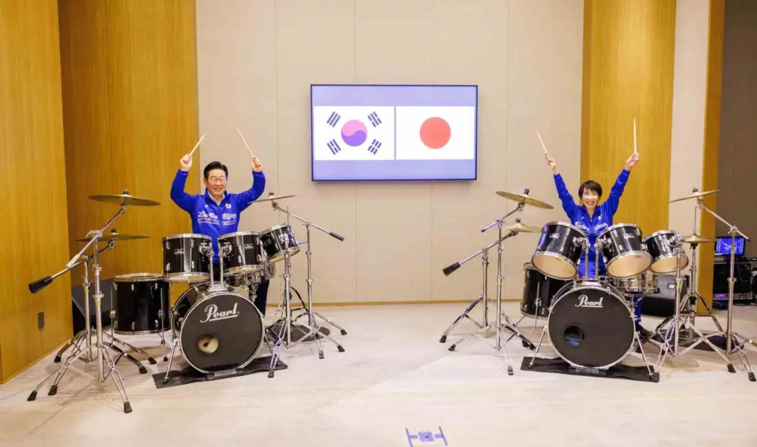 Japonya Başbakanı Sanae Takaichi ve Güney Kore Devlet Başkanı Lee