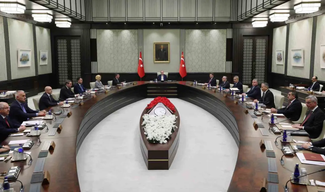 Kabine Toplantısı, Cumhurbaşkanı Recep Tayyip Erdoğan başkanlığında Beştepe’de başladı.