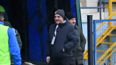 Sultan Su İnegölspor Kulüp Başkanı Kani Ademoğlu, deplasmanda Karacabey Belediyespor