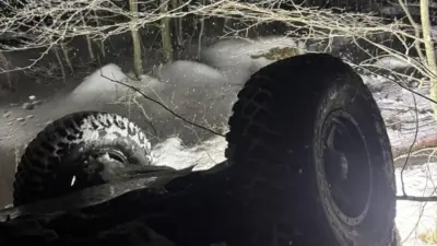 Bursa’nın İnegöl ilçesinde kar yağışı nedeniyle kontrolden çıkan cipin uçuruma