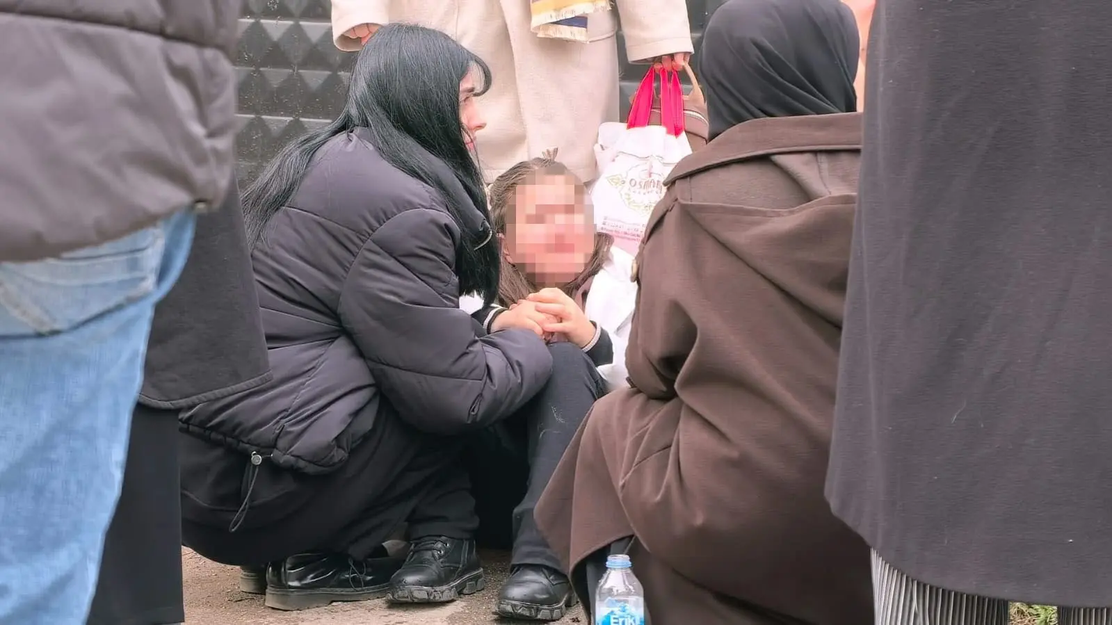 Bursa’nın İnegöl ilçesinde 2 otomobilin çarpışması sonucu 2 kişi yaralandı.