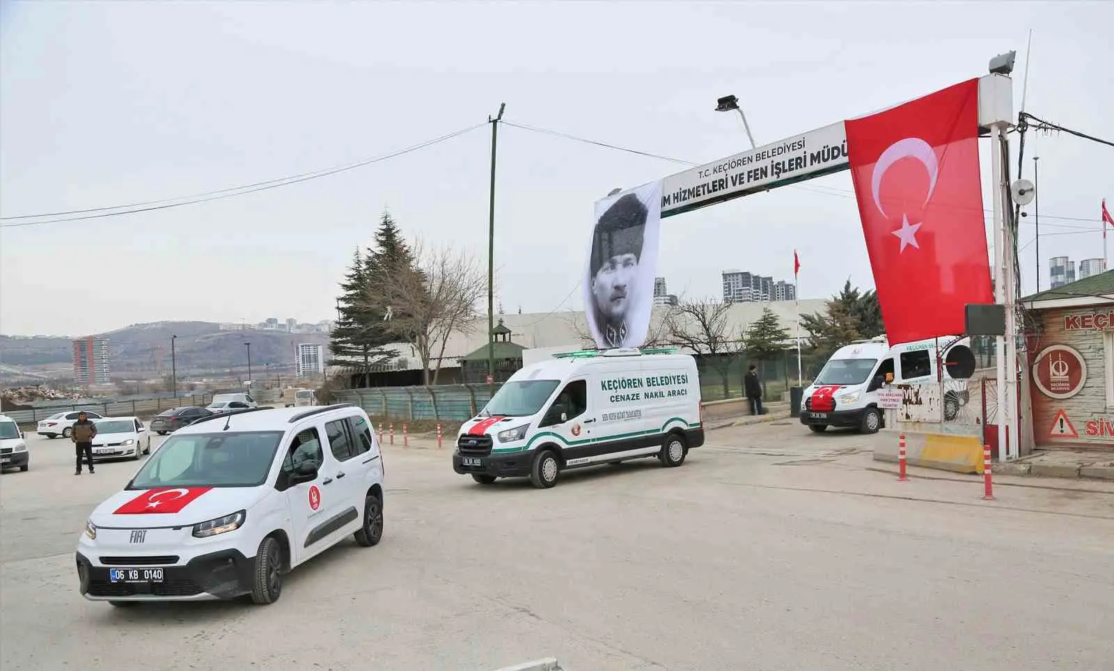Keçiören Belediyesi, Türk bayrağına gerçekleştirilen saldırıya tepki olarak belediye hizmet