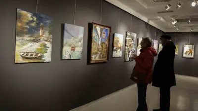 Bursa Kent Konseyi Ressamlar Çalışma Grubu’nun hazırladığı ’Yeni Yıla Merhaba’