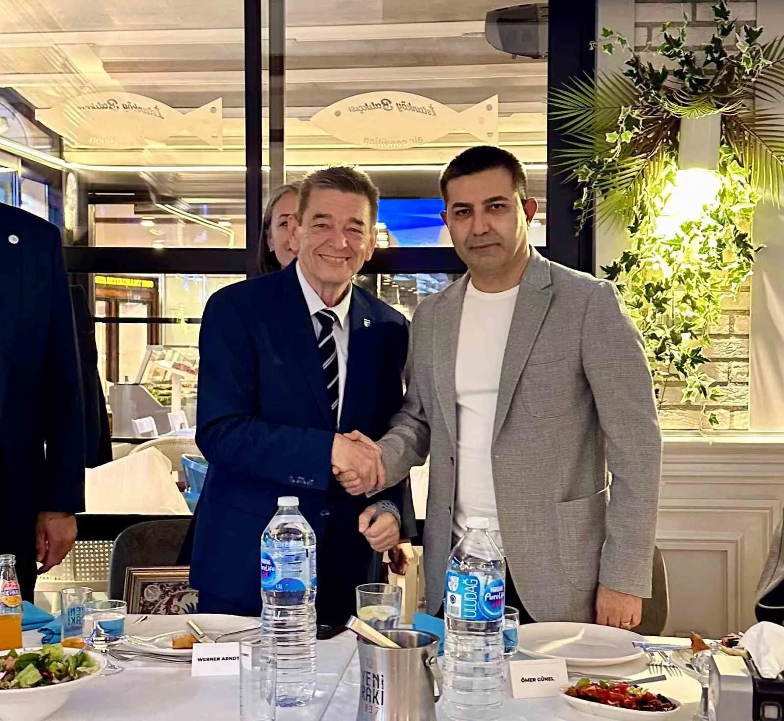 Kuşadası Belediye Meclisi, 2026 yılının ilk toplantısında kentin Almanya’daki kardeş