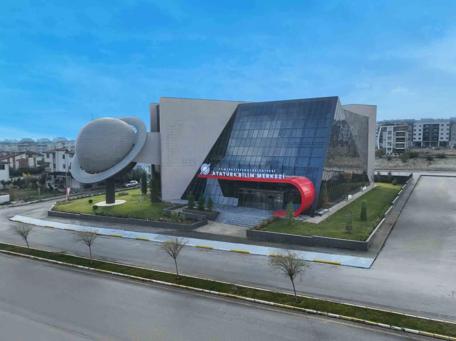 Merkezefendi Belediyesi’nce ilçeye kazandırılan Atatürk Bilim Merkezi, Cumhuriyet Halk Partisi