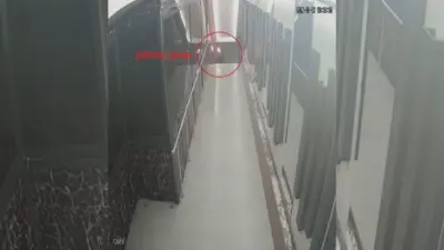 Bursa’da bir iş yerine yönelik molotoflu kundaklama anları ile şüphelilerin