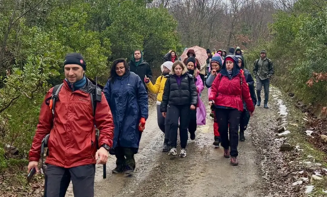 Nilüfer Belediyesi tarafından düzenlenen doğa yürüyüşünde sporseverler, Mysia Yolları’nda bir