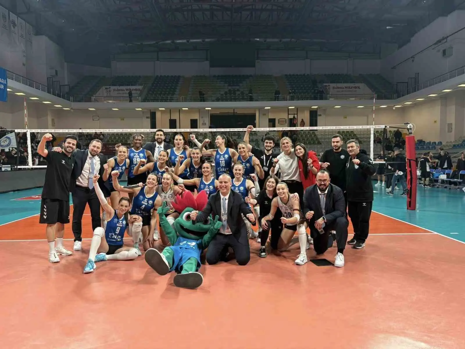 Vodafone Sultanlar Ligi’nin 18. haftasında Beşiktaş’ı ağırlayan Nilüfer Belediyespor Eker,