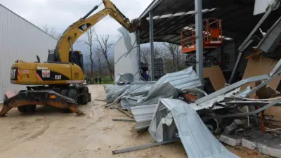 Nilüfer Belediyesi, kaçak yapılaşmayla mücadelesini kararlılıkla sürdürüyor. Belediye ekipleri son