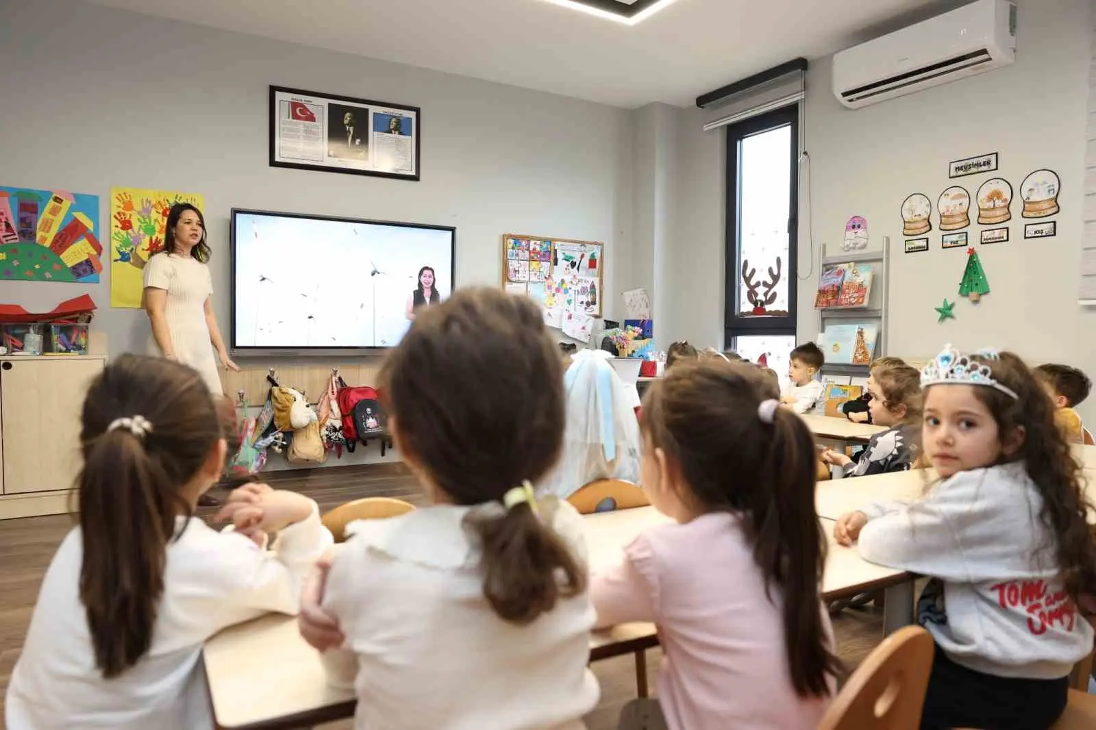 Nilüfer Belediyesi, bünyesindeki kreşlerde ve kadın çocuk akademilerinde enerji verimliliği