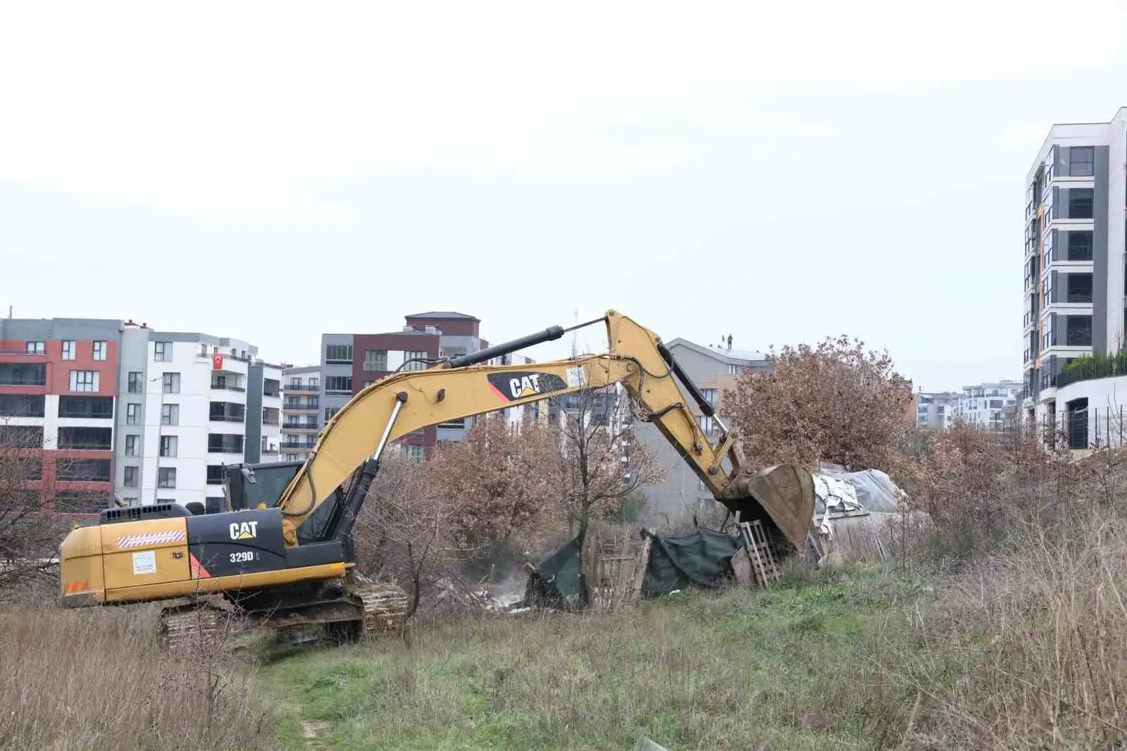 Kaçak yapılarla mücadele eden Nilüfer Belediyesi, Balkan Mahallesi’nde tespit edilen