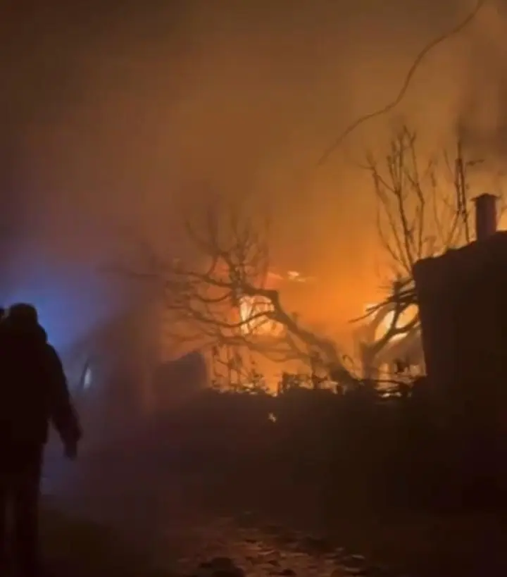 Bursa’nın Orhaneli ilçesinde gece saatlerinde çıkan yangında bir ev kullanılamaz