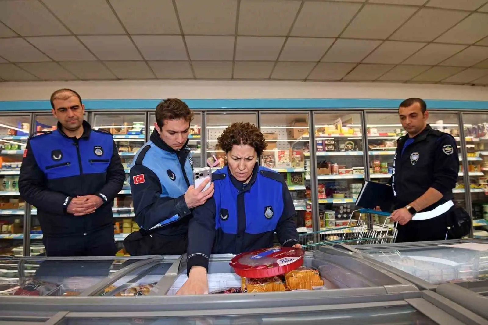 Osmangazi Belediyesi Zabıta Müdürlüğü ekipleri, vatandaşların sağlıklı, güvenli ve adil