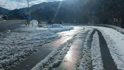Osmangazi Belediyesi, kış şartlarının etkisini artırdığı günlerde ilçe genelinde karla