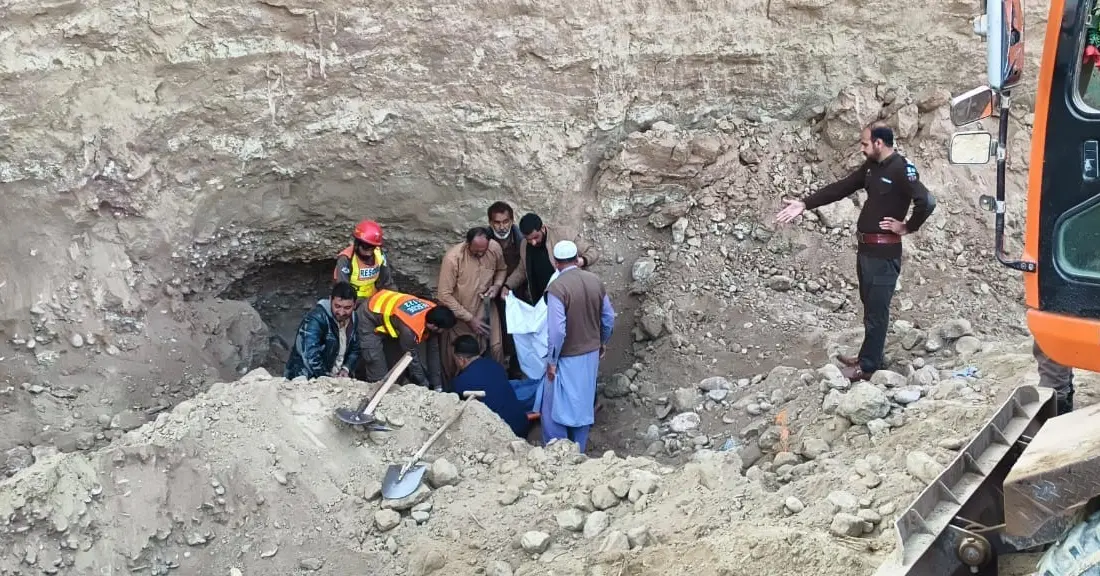 Pakistan’da yasa dışı işletilen altın madeninde meydana gelen çökme sonucu