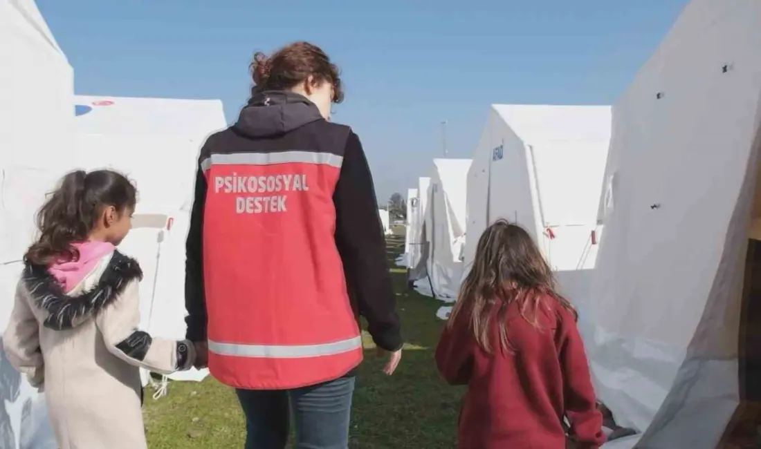 Aile ve Sosyal Hizmetler Bakanlığı’na bağlı Psikososyal Destek Ekipleri, afetin