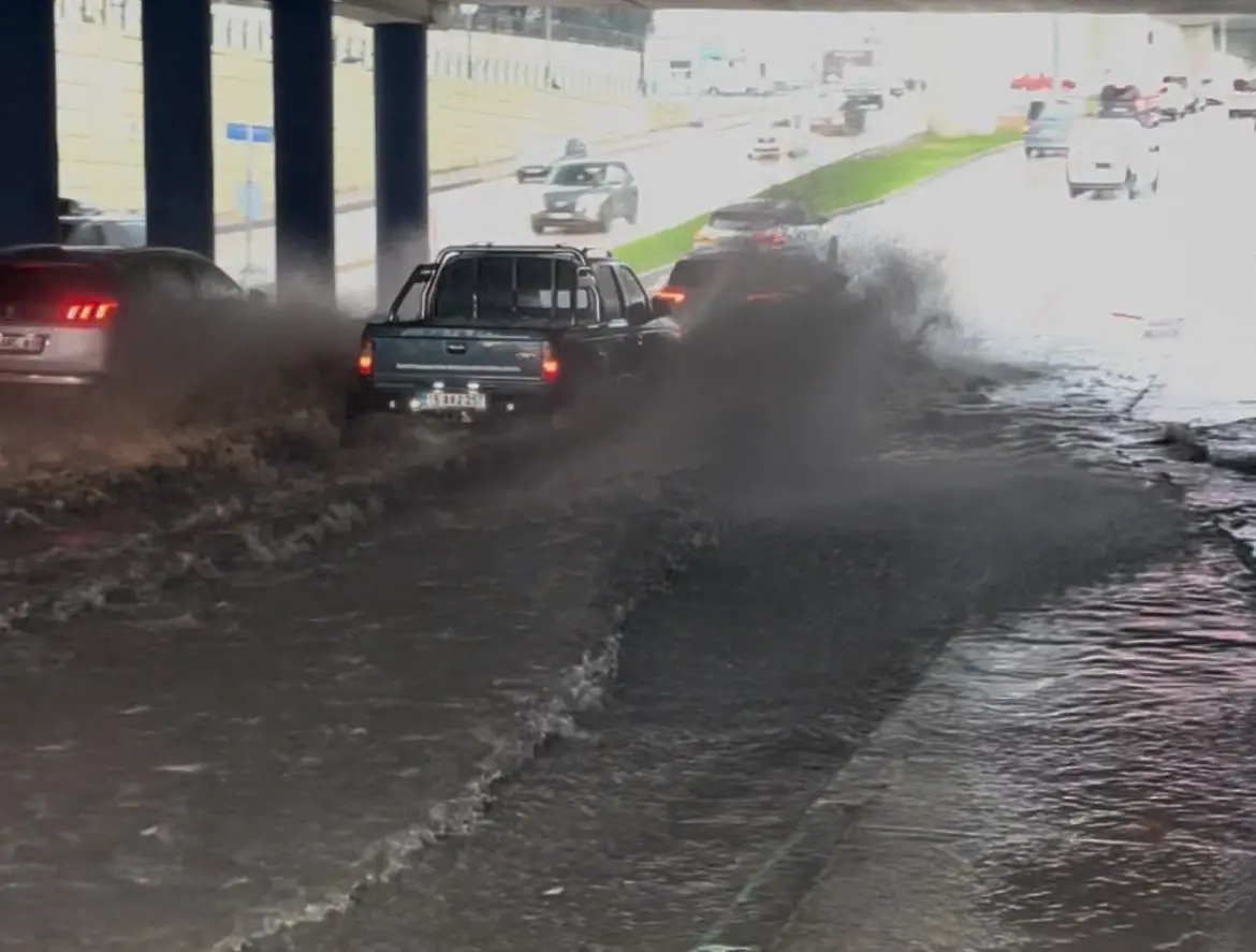 Bursa’da sabah saatleri itibariyle etkisini gösteren sağanak yağış, kent merkezini