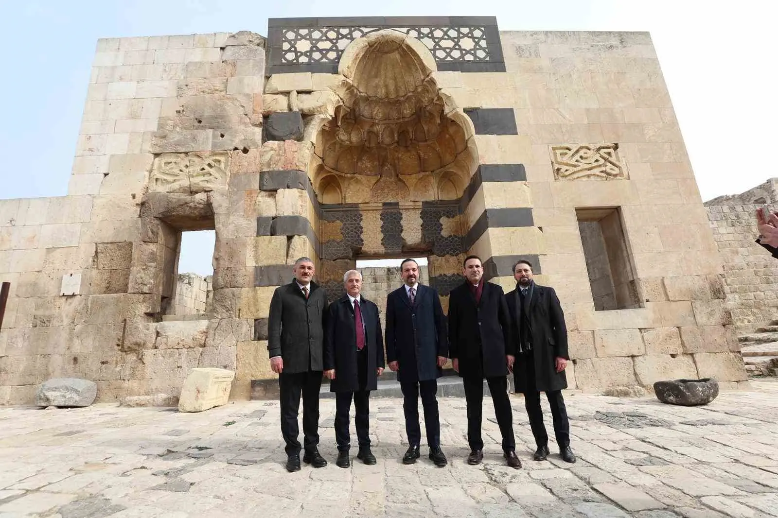 Gaziantep’in Şahinbey Belediye Başkanı Mehmet Tahmazoğlu ve beraberindeki heyet, Halep