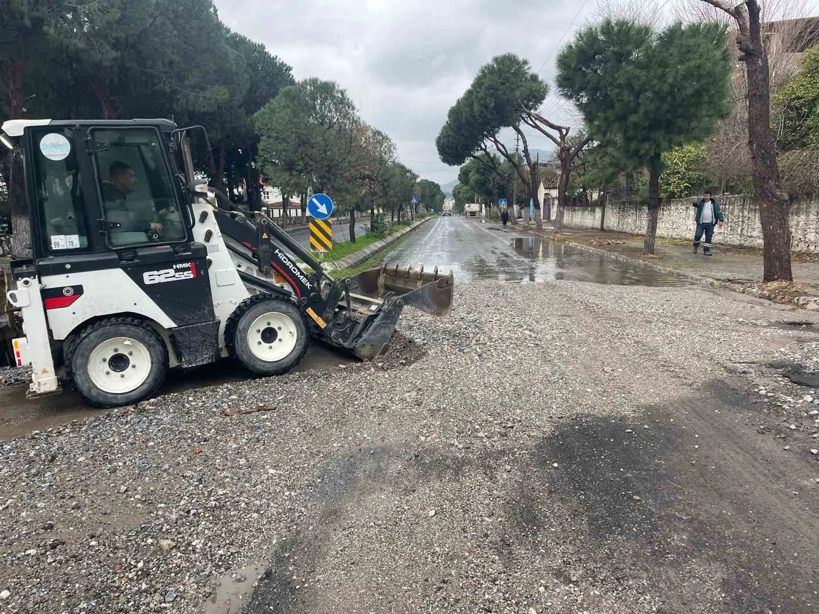 Aydın’ın Söke ilçesinde etkili olan aşırı yağışların ardından Söke Belediyesi,