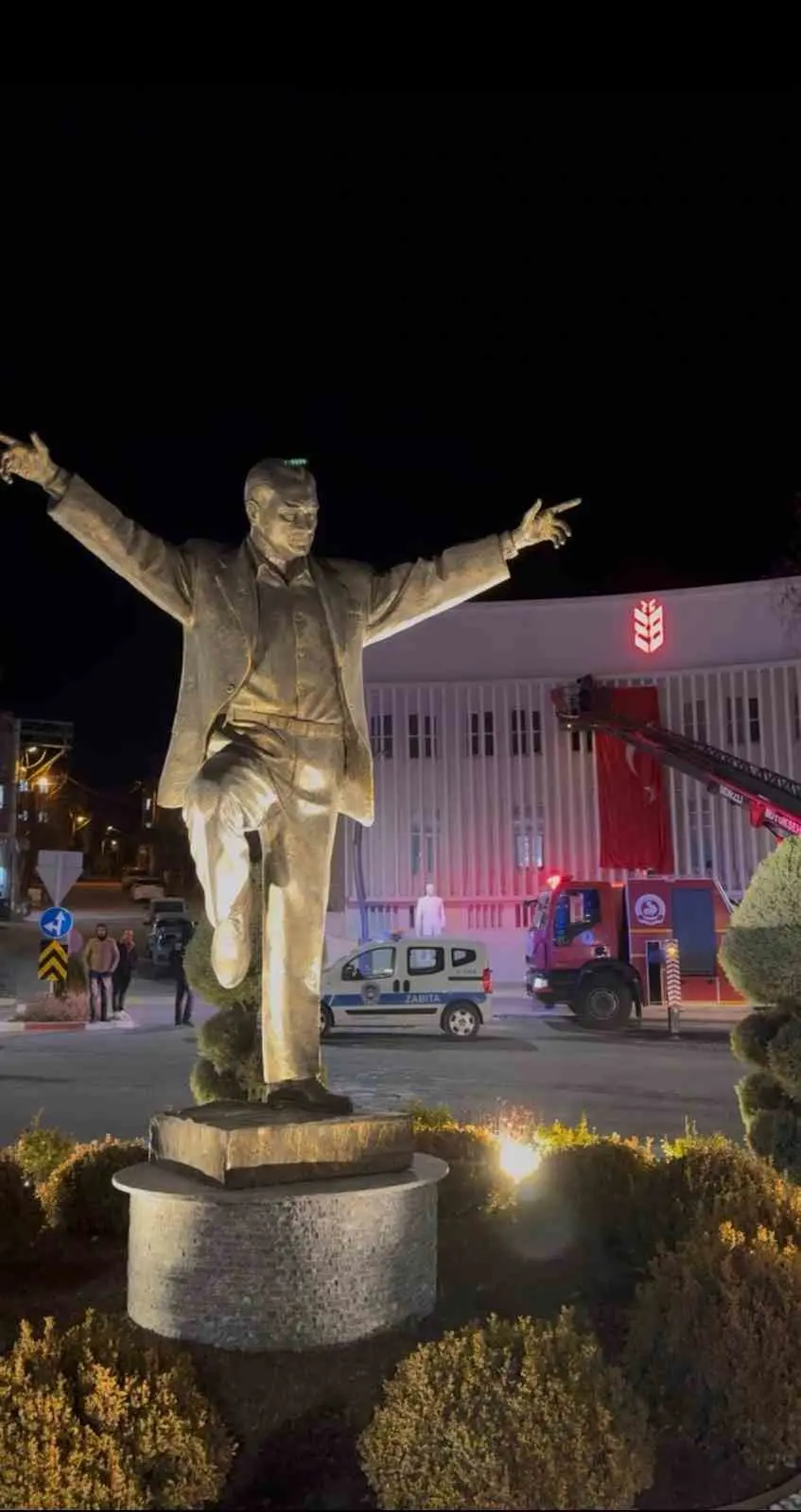 Nusaybin’de Türk bayrağına yönelik gerçekleştirilen saygısızlığa sert tepki gösteren Tavas