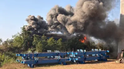 Tayland’ın Nakhon Ratchasima eyaletinde 190 yolculu trenin üzerine tonlarca ağırlıktaki