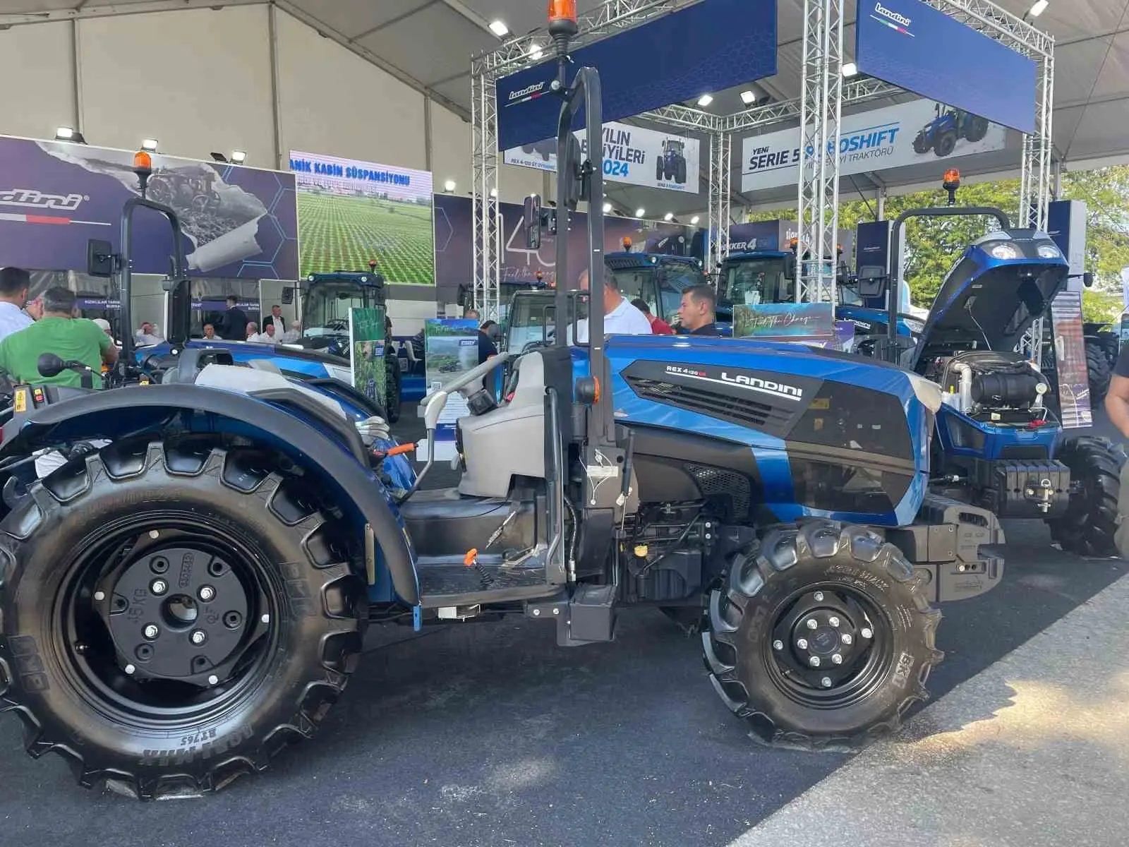 Türkiye’de geçen yıl traktör satışları, 50 bin adedin üzerinde gerçekleşti. Zirai