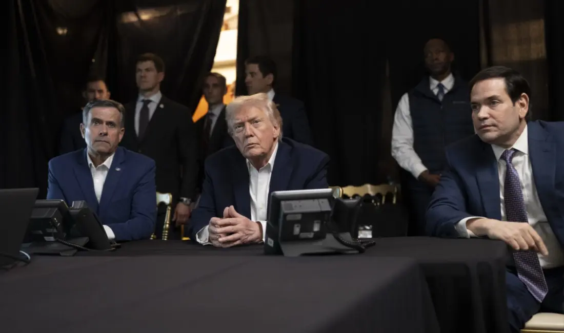 ABD Başkanı Donald Trump, ABD’nin Venezuela’ya yönelik saldırılarını canlı olarak