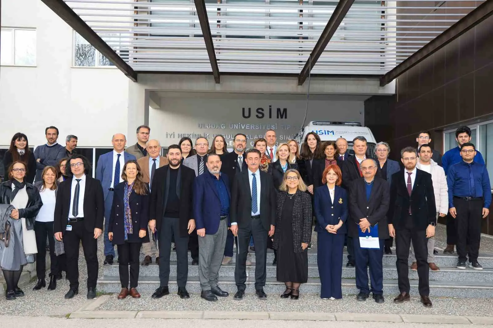 Bursa Uludağ Üniversitesi (BUÜ) Tıp Fakültesi bünyesinde tıp eğitimine modern