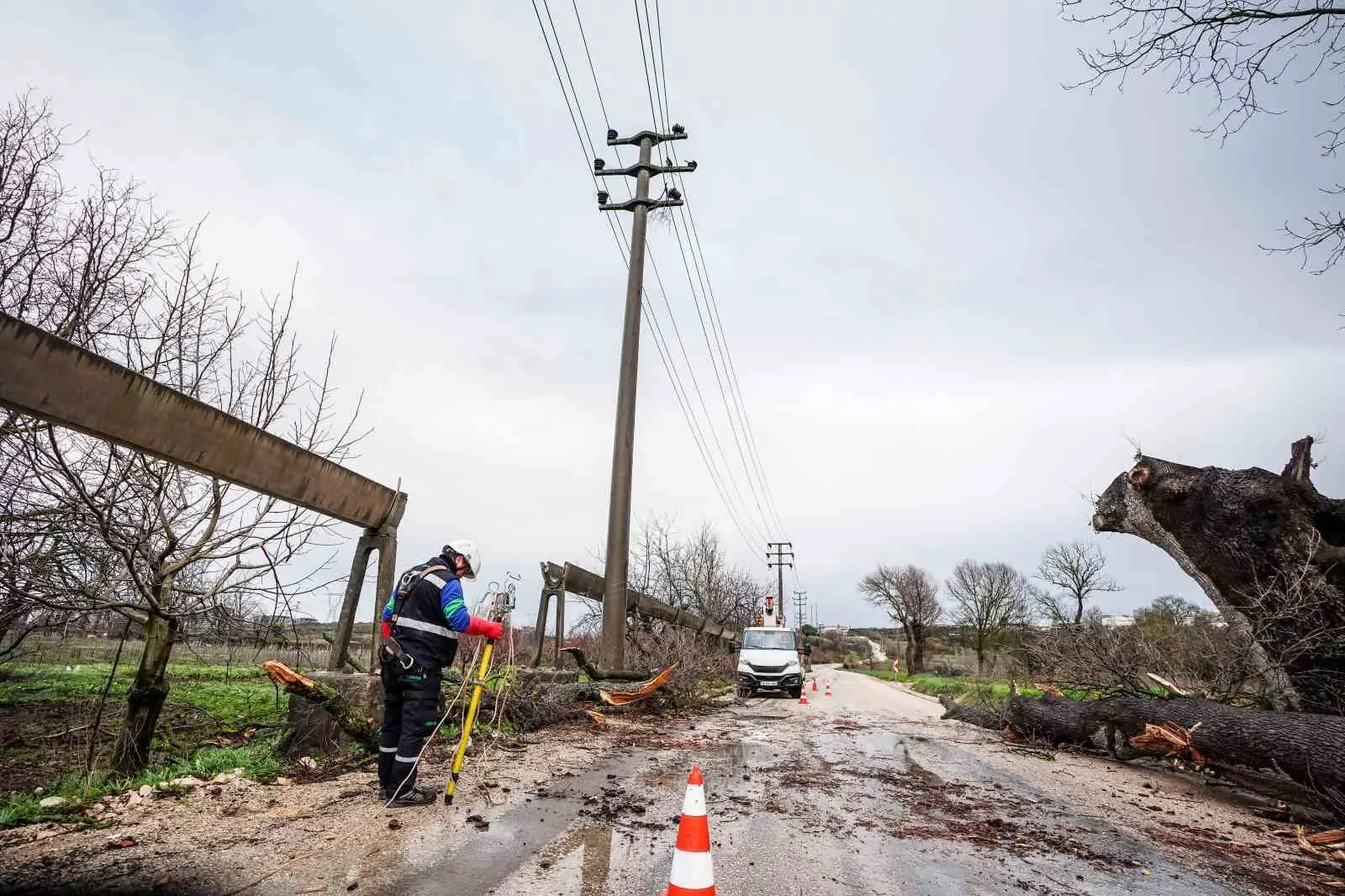 Meteoroloji Genel Müdürlüğü’nün uyarılarının ardından Marmara Bölgesi genelinde etkili olan