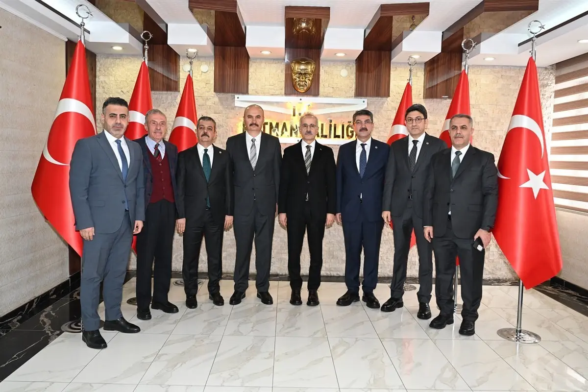 Ulaştırma ve Altyapı Bakanı Abdulkadir Uraloğlu, çeşitli programlara katılmak ve