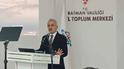 Ulaştırma ve Altyapı Bakanı Abdulkadir Uraloğlu, teröre harcanan rakamın AK