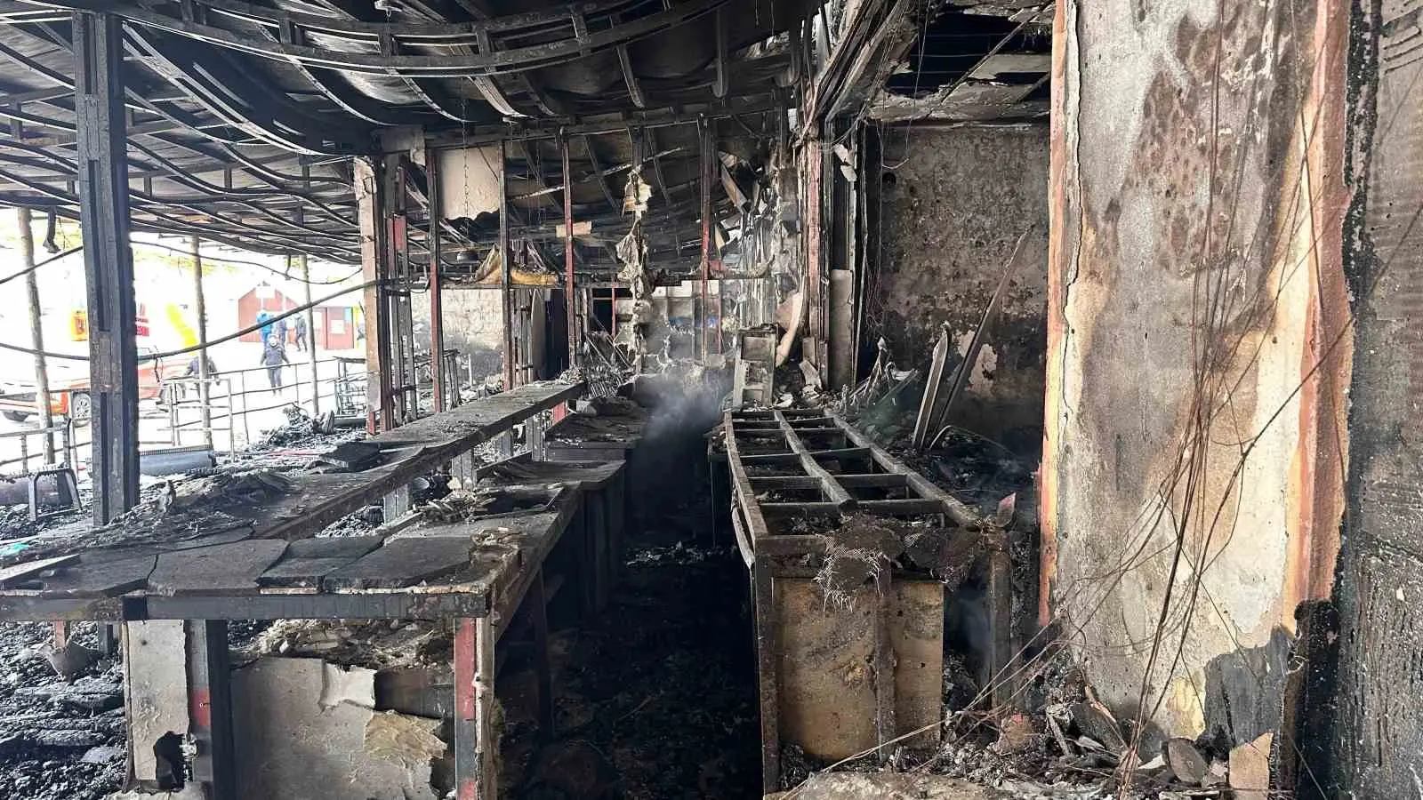 Bursa Uludağ’da milli sporcu Berkin Usta (25) ile kayak hocası