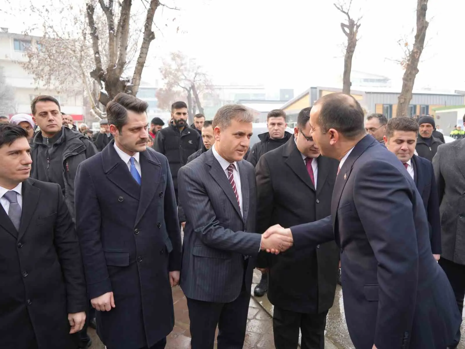 Resmi Gazetede yayımlanan Cumhurbaşkanı kararnamesiyle Iğdır Valisi olarak atanan Vali