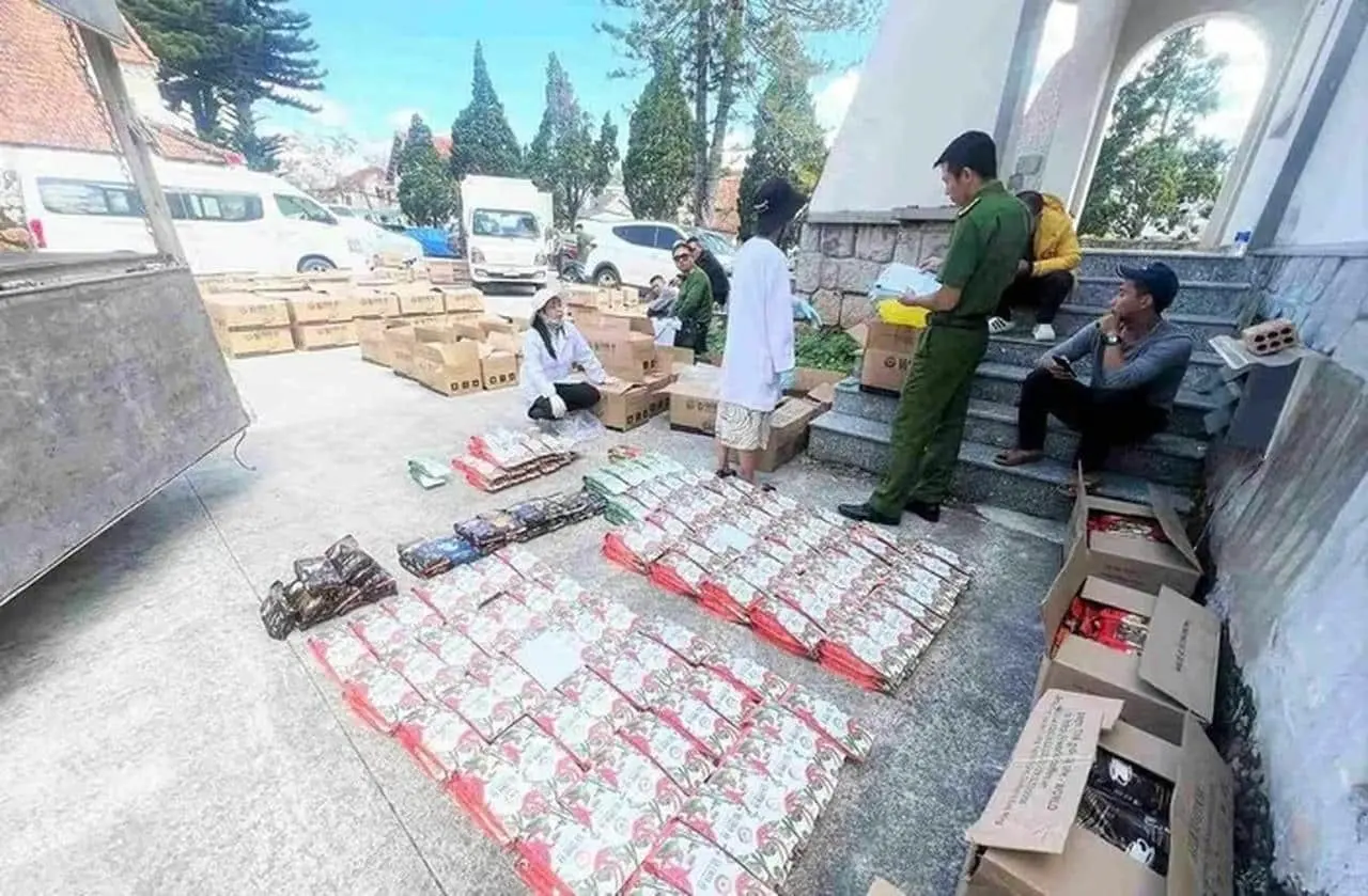 Vietnam’da polis, soya fasulyesinden sahte kahve üretimi yapılan depoya gerçekleştirdiği