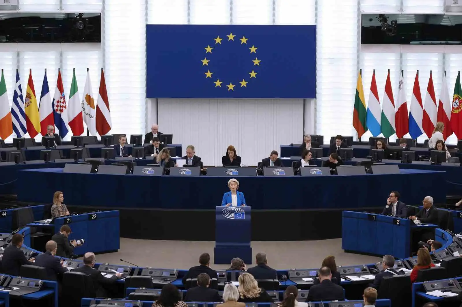 AB Komisyonu Başkanı Von der Leyen, Avrupa’nın Arktik güvenliği desteklemeye