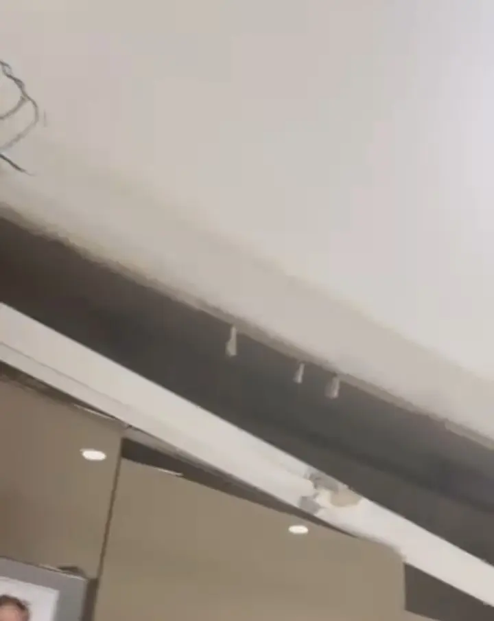 Bursa’da inşaatı yeni tamamlanan bir binadaki dairede mutfak tavanı çöktü.