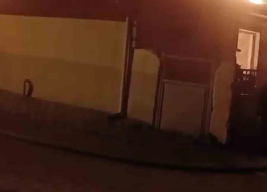 Bursa’nın Karacabey ilçesinde yılbaşı gecesi bir köy evinde çıkan yangın