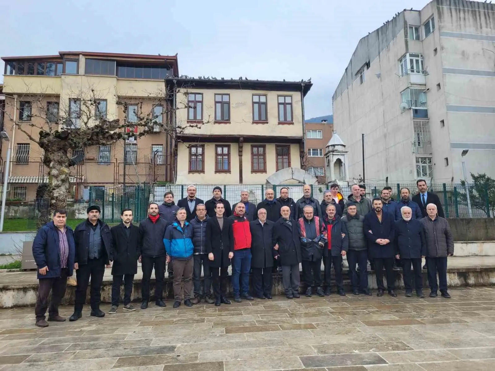 Osmanlı döneminde orduların sefere çıkarken zafer ve şükür namazı kıldığı